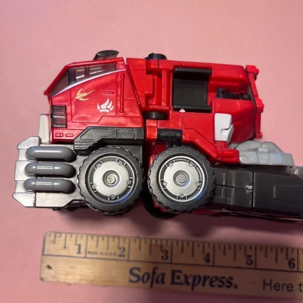 2004 Transformer Hasbro Cyzertron Optimus Prime Collectable